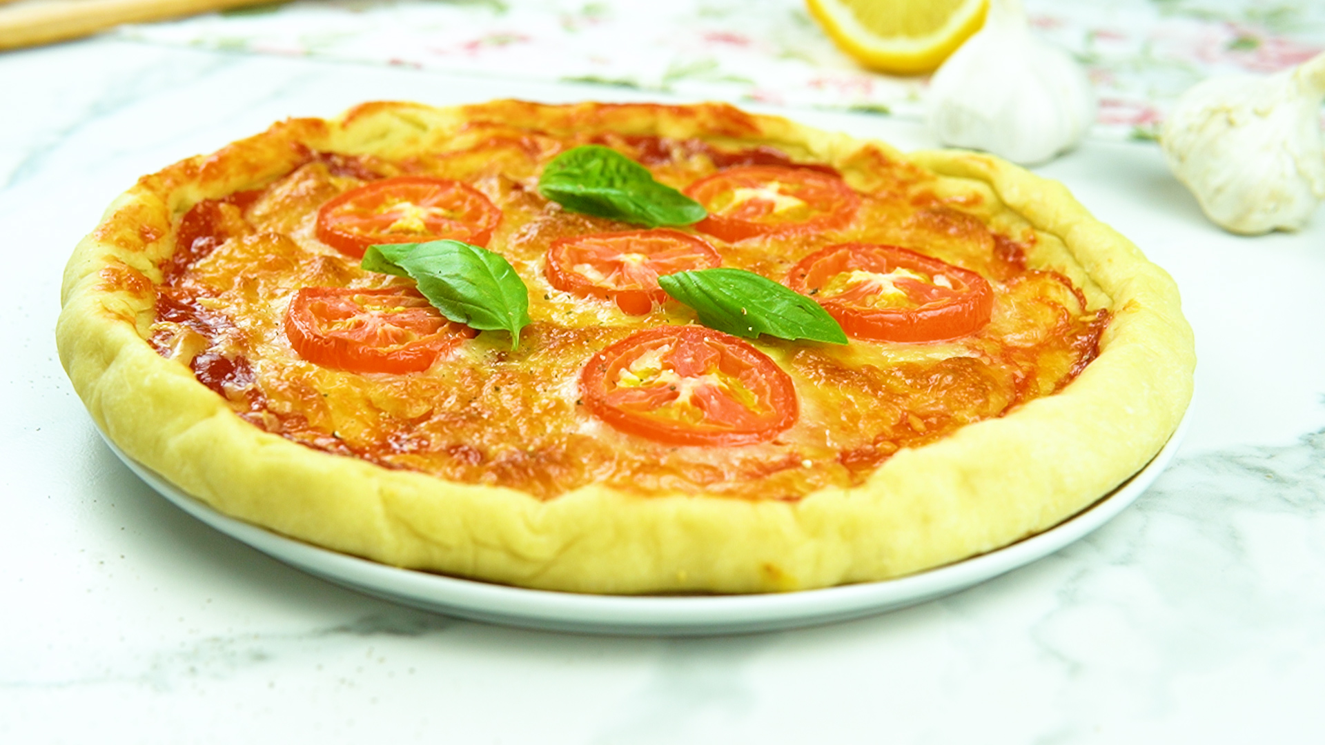 Classic Italian Margherita Pizza